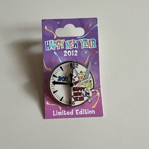 Disney Tinker Bell Happy New Year 2012 Clock Spinner LE 3000 Pin